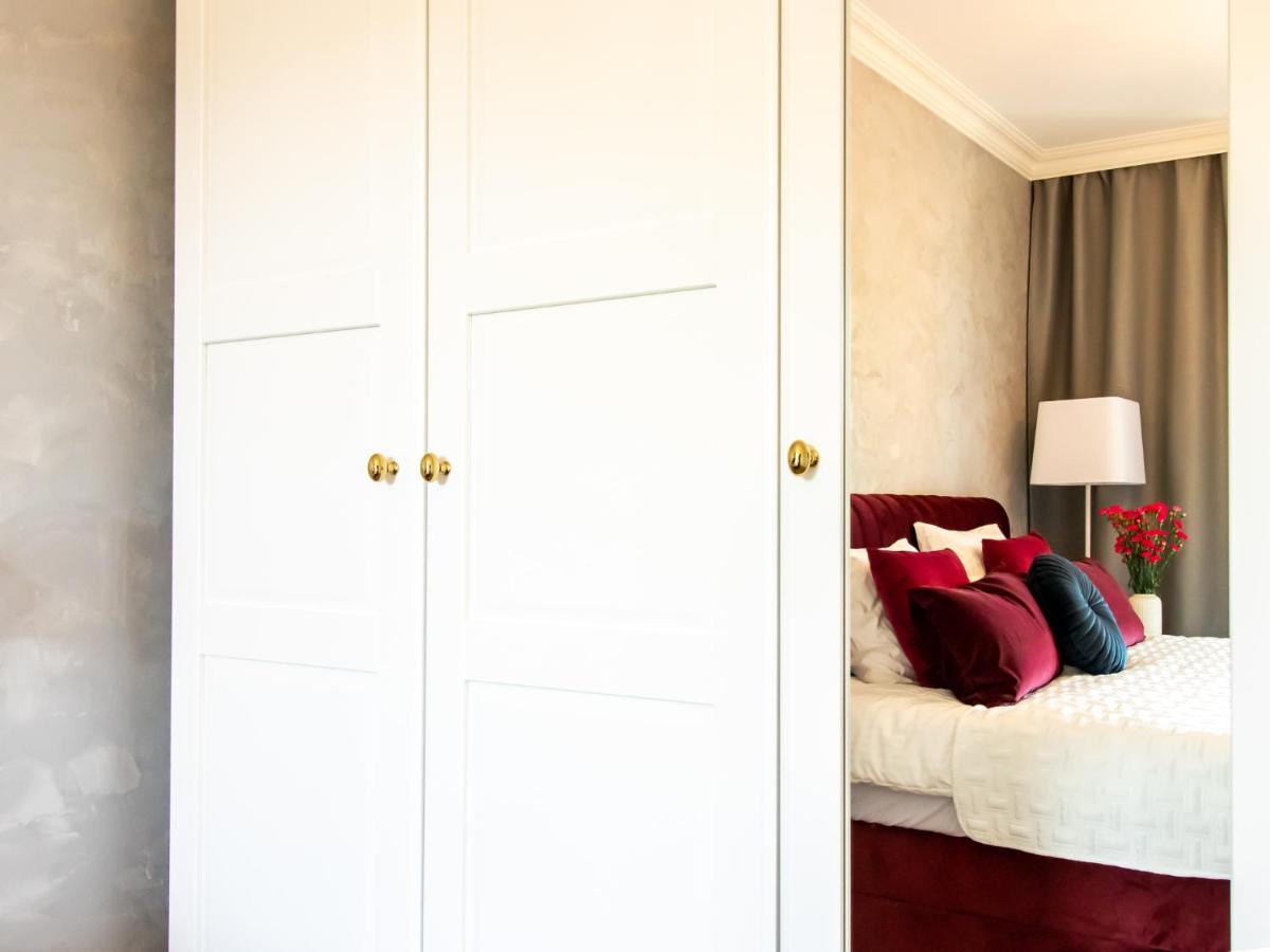 Golden Star Apartment Краков Экстерьер фото